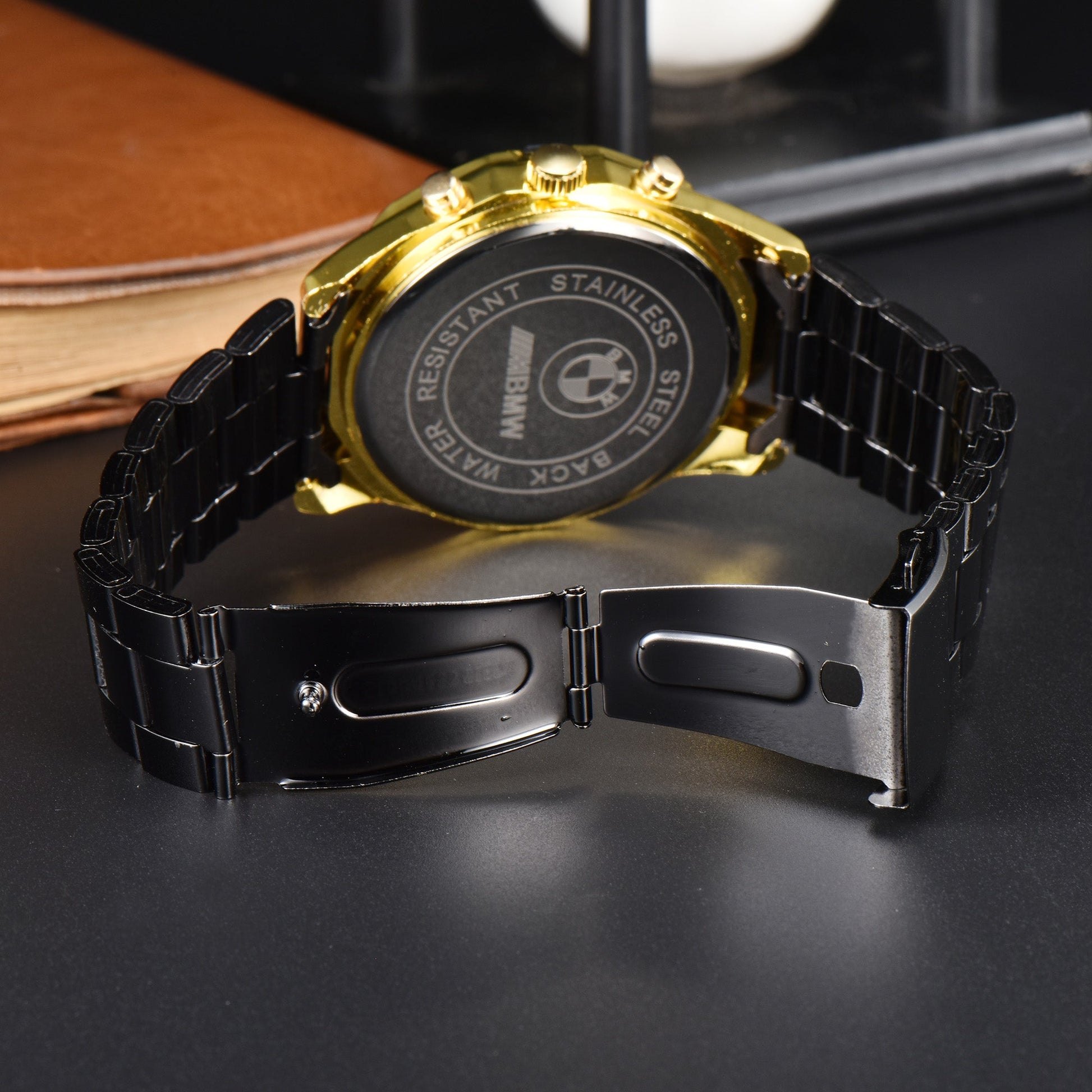 Montre Série 3 — Chronographe Sportif en Acier