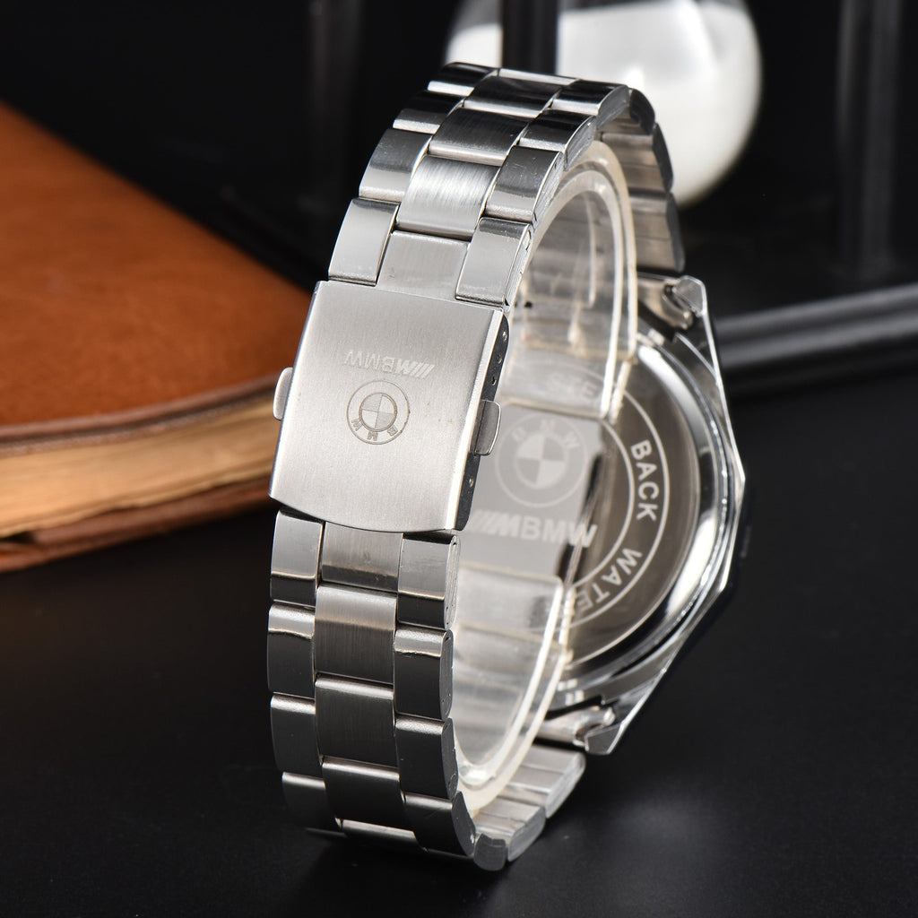 Montre Série 3 — Chronographe Sportif en Acier